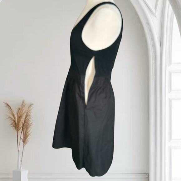 Theory Fit and Flare Sleeveless Tank Dress Black Sz 6 Women’s Pockets Minimalist - Picture 6 of 8